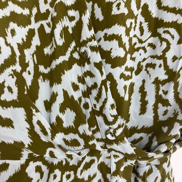 Diane Von Furstenberg silk ikat print wrap top. Size medium. - Picture 2 of 5
